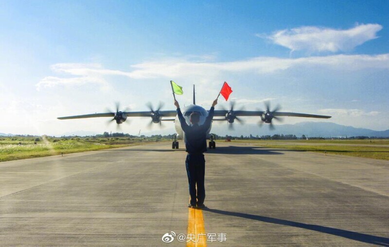 瞄准美日潜艇！海军空潜200在南海反潜演练