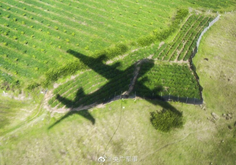 瞄准美日潜艇！海军空潜200在南海反潜演练