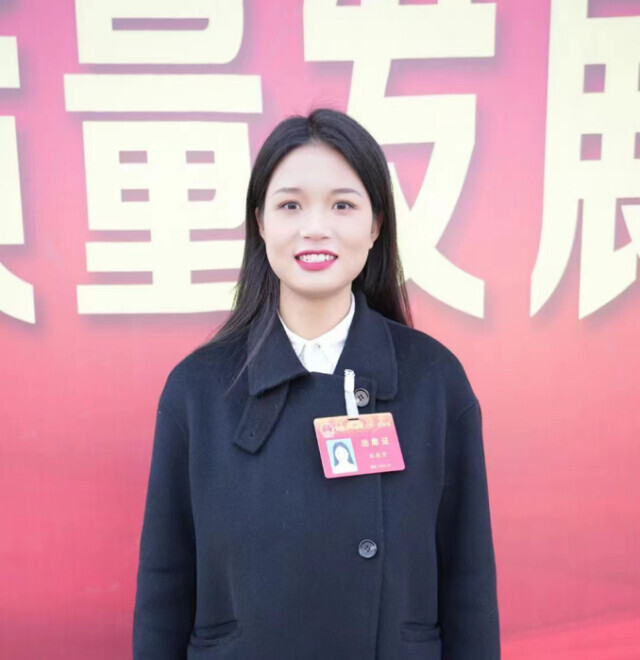 24岁女村支书获央视点赞，拍抖音记录家乡变化，意外带火当地旅游