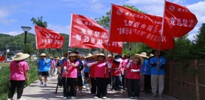 体育课天天见 小身板天天练_
